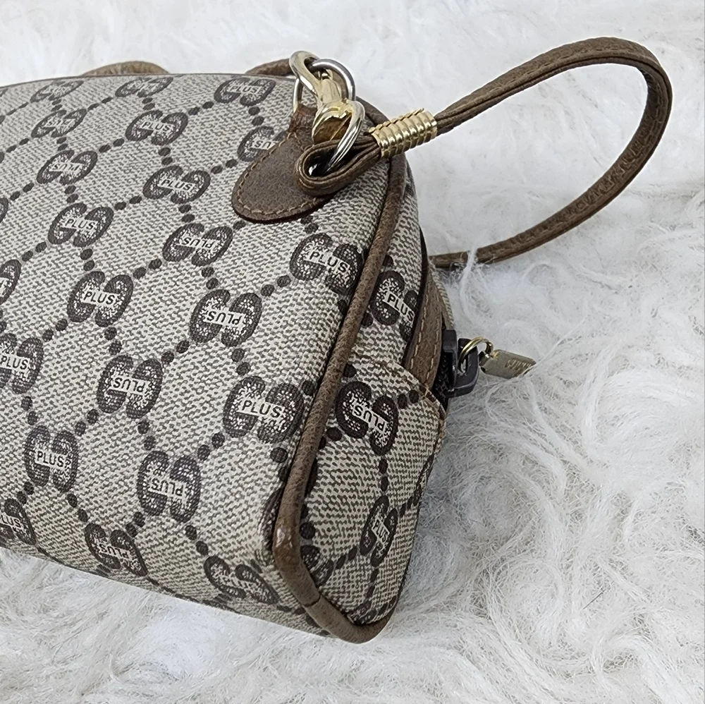Vintage Gucci GG Plus Crossbody Bag – Rare Collector’s Piece - Picture 3 of 12